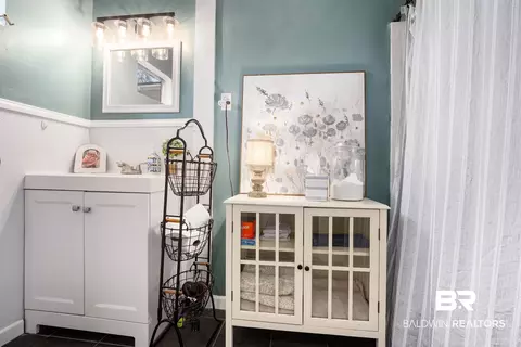 Bath - 511 E Barksdale Dr, Mobile, AL 36606 photo 1 of 3