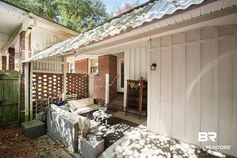 Exterior - 511 E Barksdale Dr, Mobile, AL 36606 photo 4 of 7