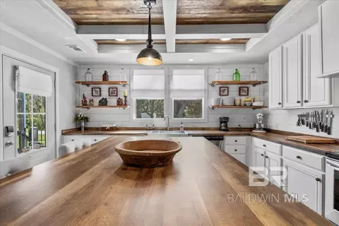 Kitchen - 8221 Mobile Ave, Perdido Beach, AL 36560 photo 4 of 5