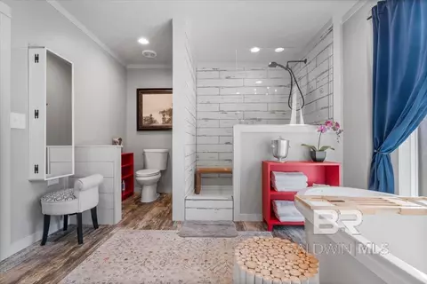 Bath - 8221 Mobile Ave, Perdido Beach, AL 36560 photo 2 of 3