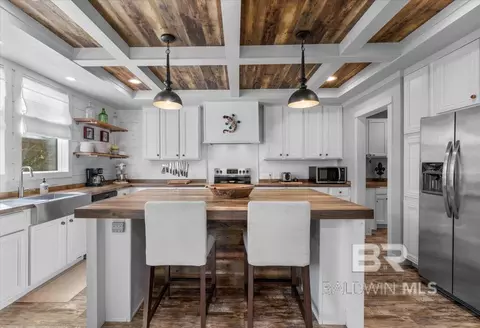 Kitchen - 8221 Mobile Ave, Perdido Beach, AL 36560 photo 2 of 5
