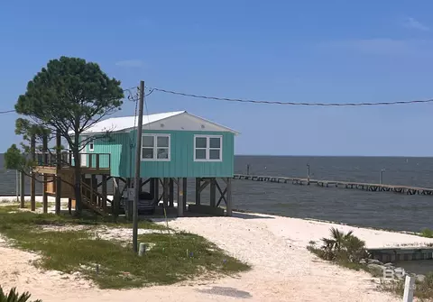 2465 Choctaw Rd, Gulf Shores, AL 36542