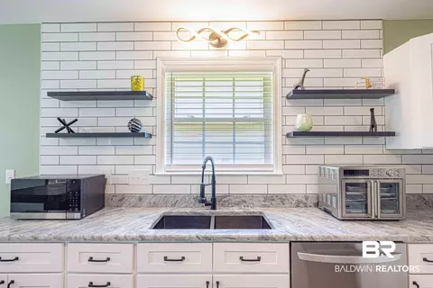 Kitchen - 138 Lakeview Loop, Daphne, AL 36526 photo 3 of 6