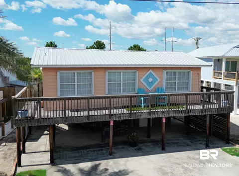 494 E 2nd Ave, Gulf Shores, AL 36542