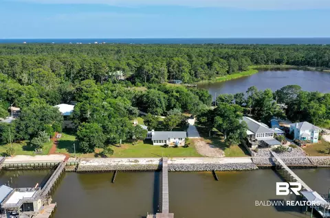 10289 Pleasure Point Rd, Gulf Shores, AL 36542