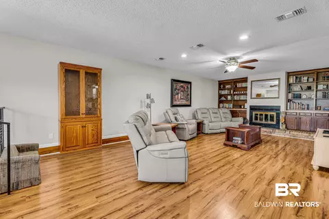 Living - 603 E Walker Ave, Foley, AL 36535 photo 2 of 4