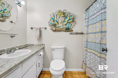 Bath - 603 E Walker Ave, Foley, AL 36535 photo 4 of 9