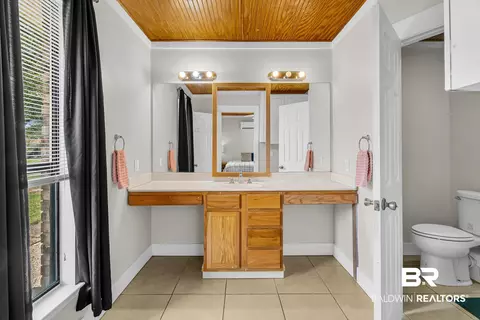 Bath - 603 E Walker Ave, Foley, AL 36535 photo 6 of 9
