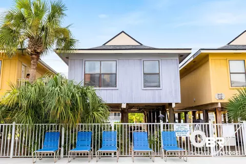 620 W Beach Blvd #17A, Gulf Shores, AL 36542