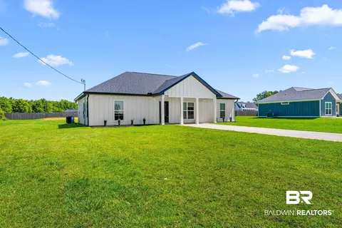 9980 Lighthouse Ave, Grand Bay, AL 36541