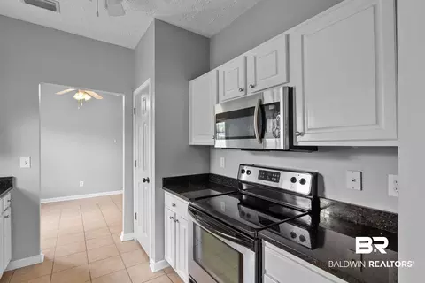 Entry Way - 9360 Bingham St, Elberta, AL 36530 photo 5 of 9