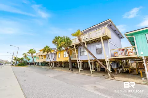 620 W Beach Blvd #1A, Gulf Shores, AL 36542