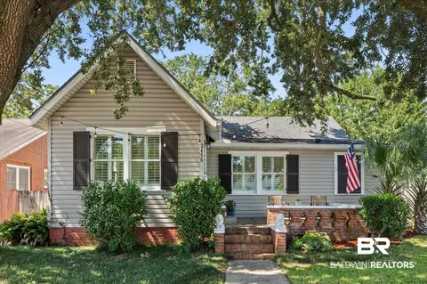 2456 Dauphin St, Mobile, AL 36606