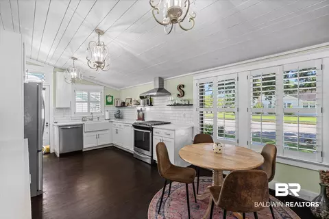 2456 Dauphin St, Mobile, AL 36606 photo 5