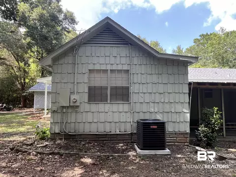 Exterior - 3105 Bryant Rd, Mobile, AL 36605 photo 5 of 8