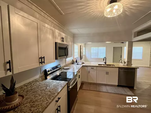Kitchen - 3105 Bryant Rd, Mobile, AL 36605 photo 4 of 8