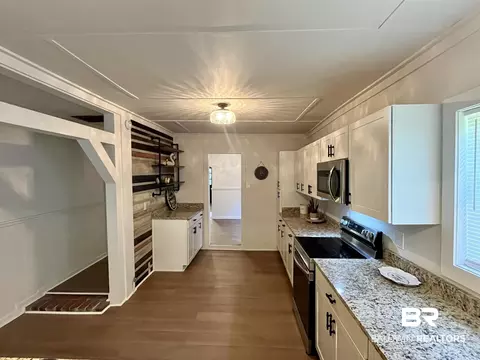 Kitchen - 3105 Bryant Rd, Mobile, AL 36605 photo 6 of 8