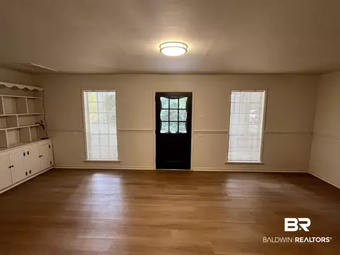 Living - 3105 Bryant Rd, Mobile, AL 36605 photo 8 of 8