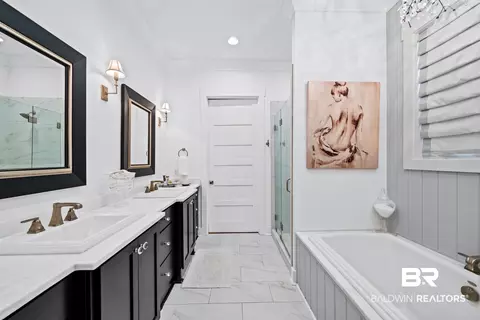 Bath - 385 Fruit Tree Ln, Fairhope, AL 36532 photo 2 of 5