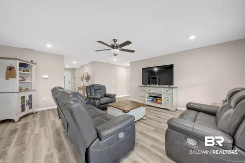 Entry Way - 24184 Rieger Dr, Elberta, AL 36530 photo 4 of 8