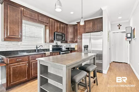 Kitchen - 12107 Gateway Dr, Elberta, AL 36530 photo 2 of 4