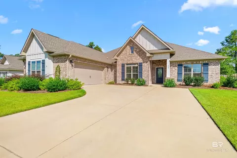 462 Shepard St, Gulf Shores, AL 36542