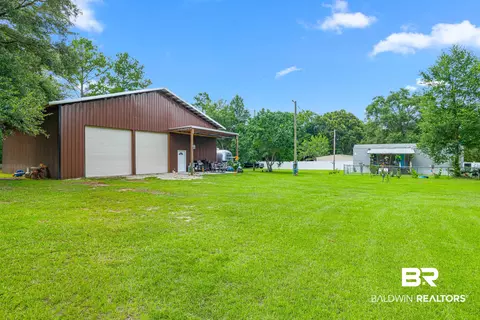 25852 Patterson Rd, Robertsdale, AL 36567