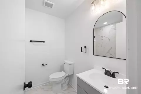 Bath - 3109 Grishilde Dr, Mobile, AL 36693 photo 3 of 5