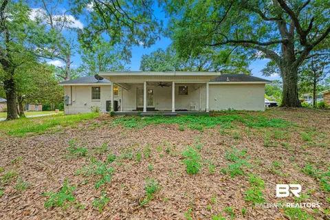Exterior - 3109 Grishilde Dr, Mobile, AL 36693 photo 3 of 3