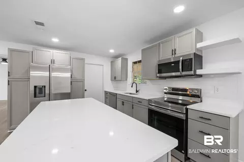 Kitchen - 3109 Grishilde Dr, Mobile, AL 36693 photo 2 of 3