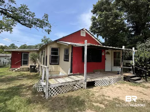 38621 Brown Rd, Bay Minette, AL 36507