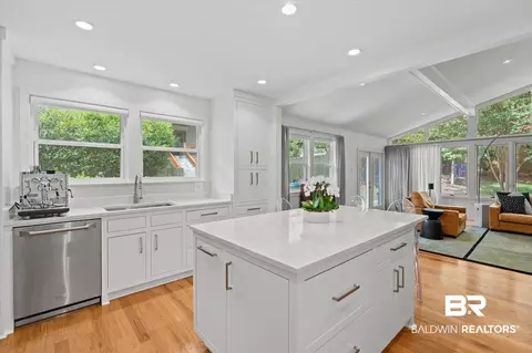 Kitchen - 637 Chelsea Dr, Mobile, AL 36608 photo 3 of 4