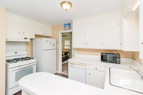 Kitchen - 5420 Lusann Dr, Mobile, AL 36608 photo 4 of 4