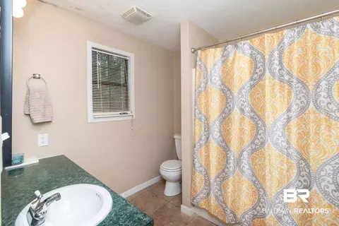 Bath - 5420 Lusann Dr, Mobile, AL 36608 photo 1 of 3