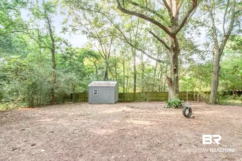 Exterior - 5420 Lusann Dr, Mobile, AL 36608 photo 6 of 8