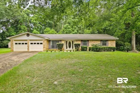 300 Norwood Ct, Bay Minette, AL 36507