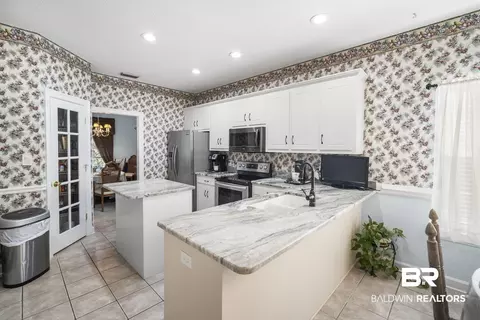 Kitchen - 161 Lakeview Loop, Daphne, AL 36526 photo 2 of 3