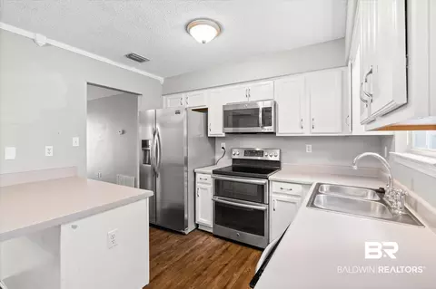 Kitchen - 16216 Pointer Dr, Foley, AL 36535 photo 1 of 2