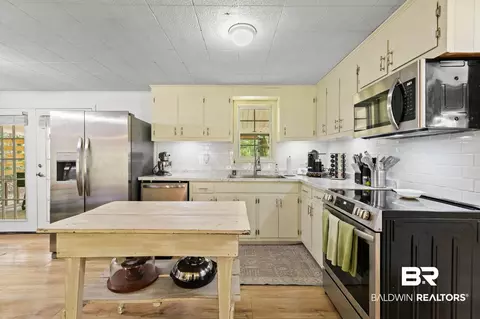 Kitchen - 12457 Raymond Melton Rd, Stapleton, AL 36578 photo 1 of 2