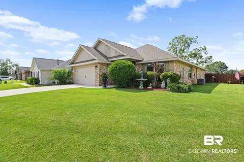 16050 Trace Dr, Loxley, AL 36551