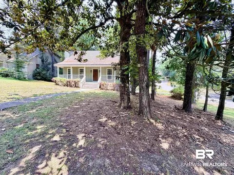 143 Bay View Dr, Daphne, AL 36526