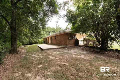 Exterior - 536 Woodlore Dr, Chickasaw, AL 36611 photo 3 of 4
