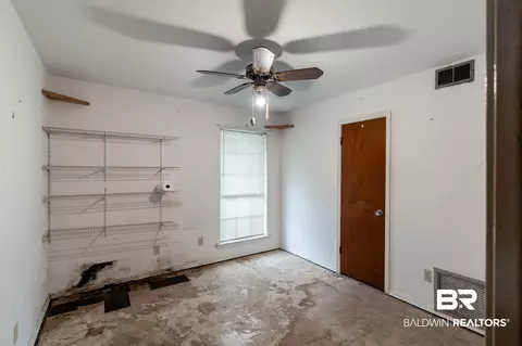 Bedroom - 536 Woodlore Dr, Chickasaw, AL 36611 photo 5 of 5