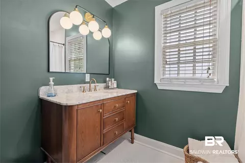 Bath - 122 Florence Pl, Mobile, AL 36607 photo 1 of 1