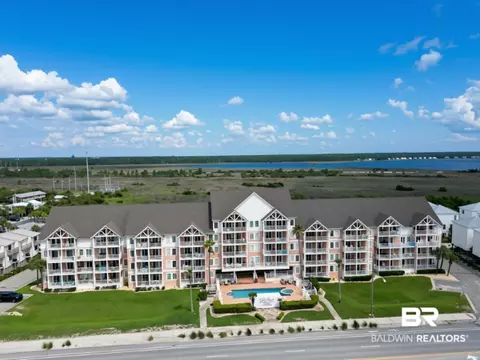 572 E Beach Blvd #P3, Gulf Shores, AL 36542