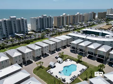 951 W Lagoon Ave #TT, Gulf Shores, AL 36542