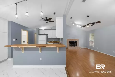 Living - 124 Montclair Pl, Daphne, AL 36526 photo 5 of 5