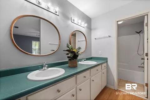 Bath - 124 Montclair Pl, Daphne, AL 36526 photo 2 of 3