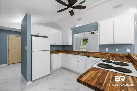 Kitchen - 124 Montclair Pl, Daphne, AL 36526 photo 1 of 3
