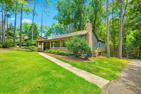 410 Frederick Ave, Fairhope, AL 36532
